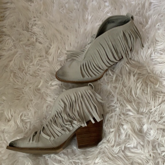 New Coconuts Gray Fringe Booties - Picture 2 of 6